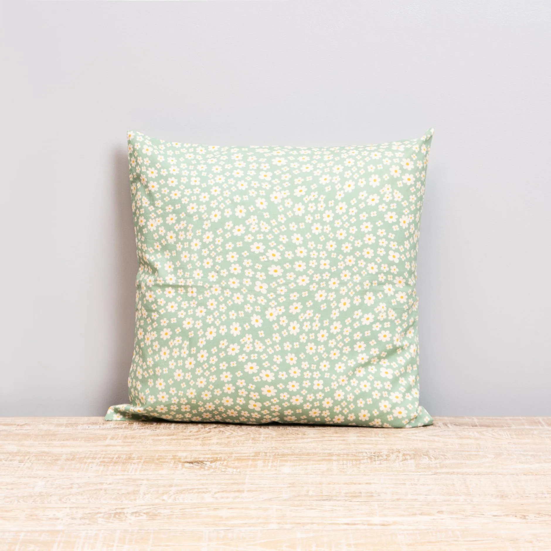 Floral Print Cushion Cover in Green