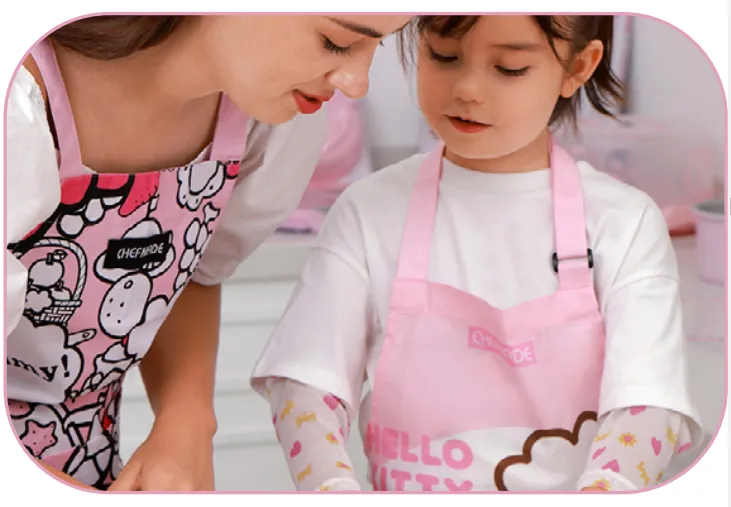 Hello Kitty Apron - Yummy Tea Time